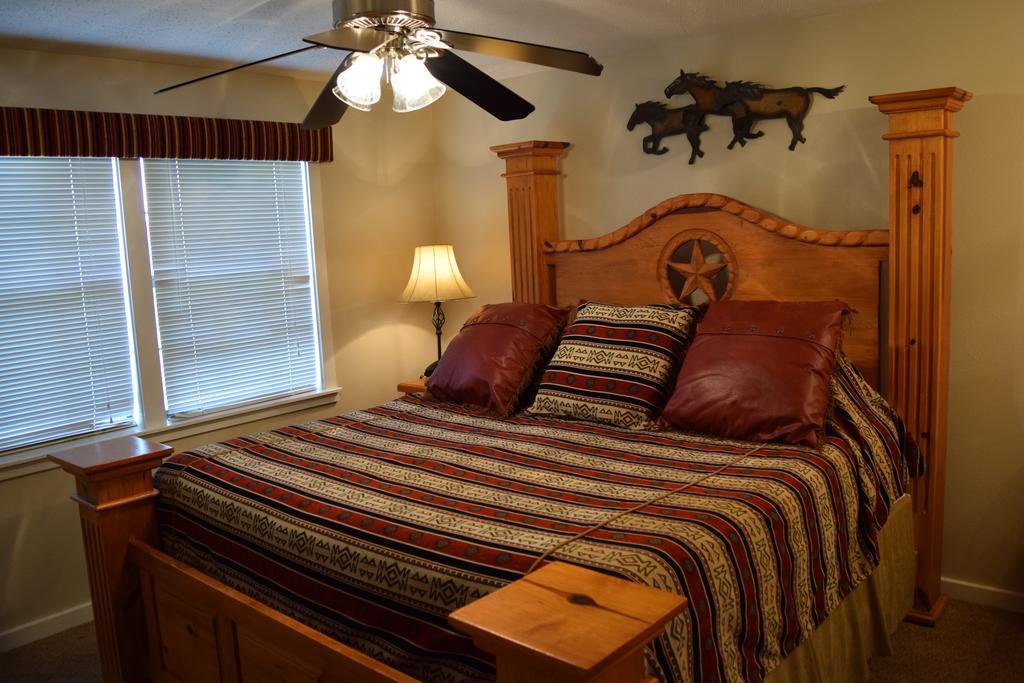 Flying L Ranch Resort & Golf Course Bandera Rom bilde